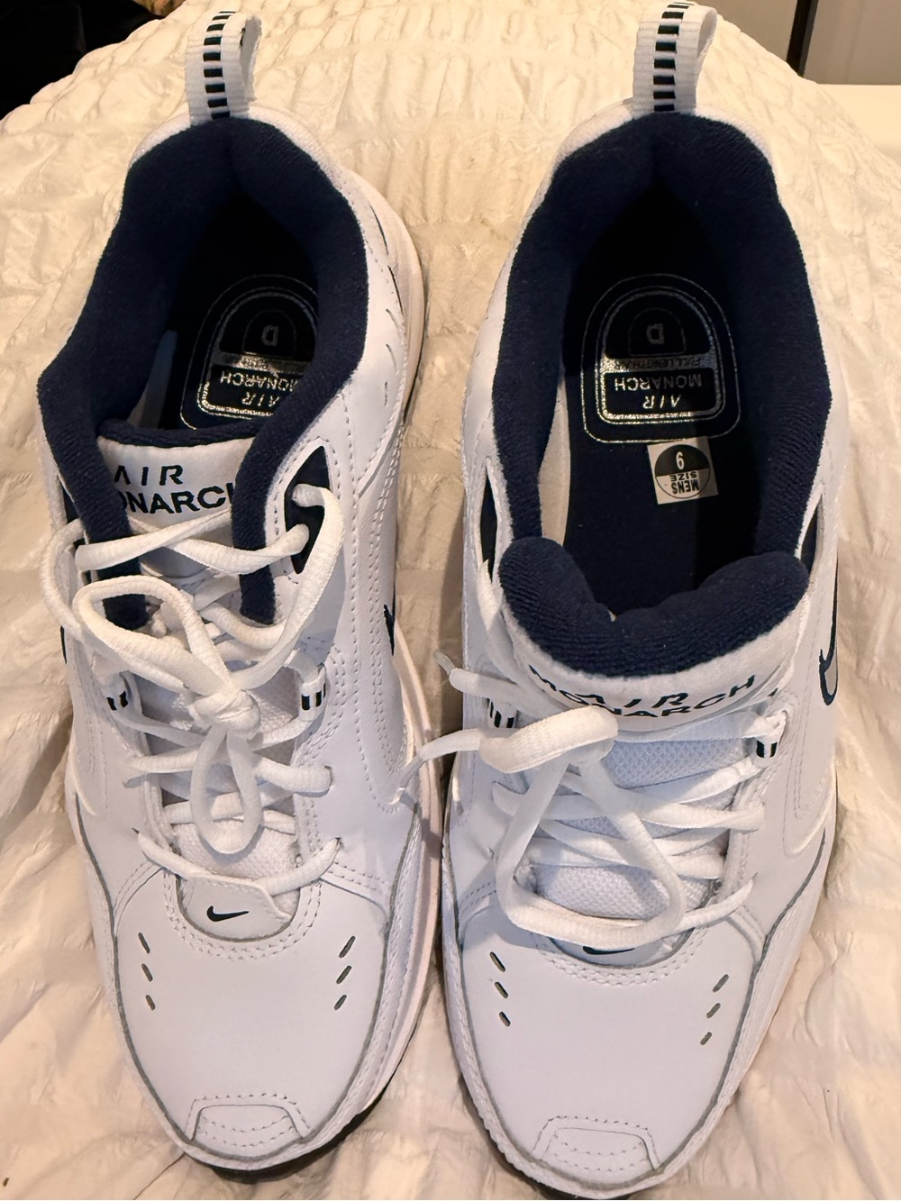 Nike Air Monarch Men’s White Navy Training Shoes size 9, brand new - Picture 4 of 4